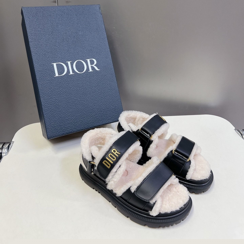ch**an D*or sandals